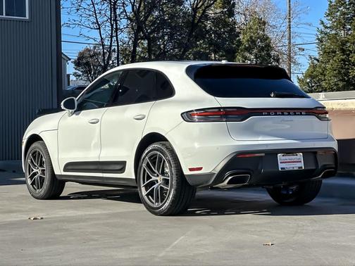 2026 Porsche Macan 