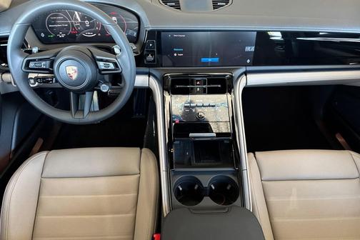2025 Porsche Panamera 