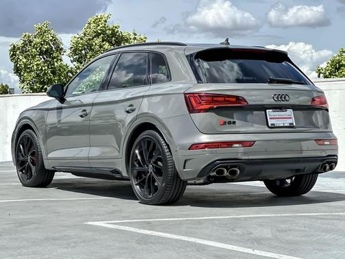 Chronos Gray Metallic 2023 Audi SQ5 3.0T Prestige