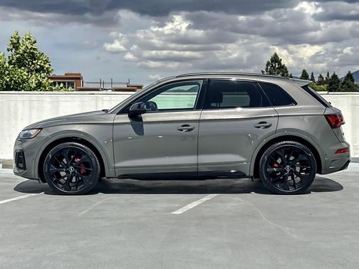 Chronos Gray Metallic 2023 Audi SQ5 3.0T Prestige