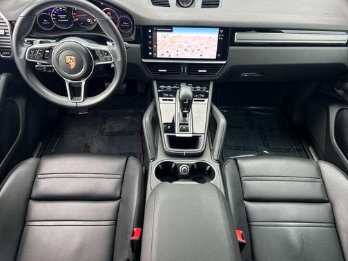 2023 Porsche Cayenne Platinum Edition