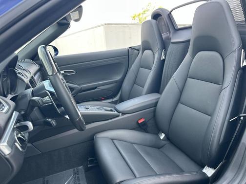 2025 Porsche 718 Boxster S