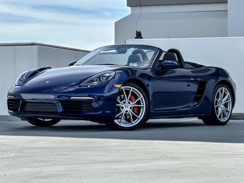 2025 Porsche 718 Boxster S