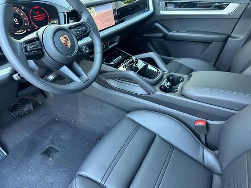 2025 Porsche Cayenne Coupe