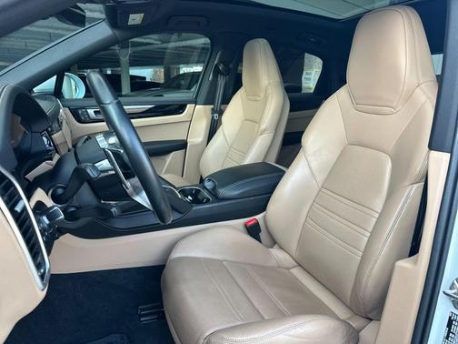 2022 Porsche Cayenne Cayenne E-Hybrid
