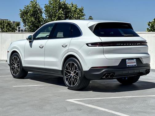 WHITE 2026 Porsche Cayenne Cayenne