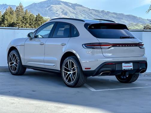 2026 Porsche Macan 