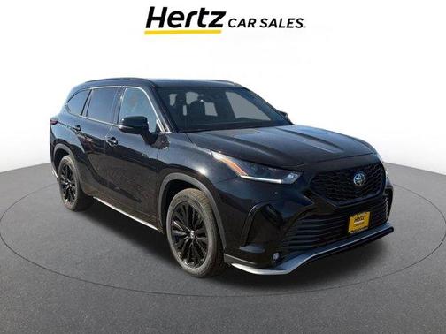 Black 2025 Toyota Highlander XSE