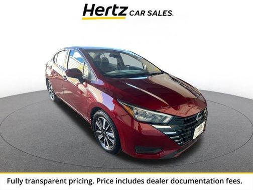 Scarlet Ember 2025 Nissan Versa 1.6 SV