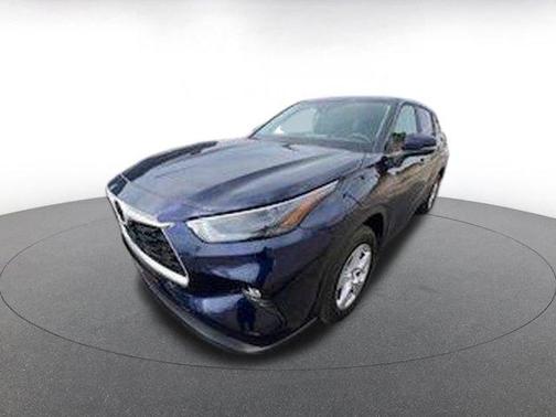 2025 Toyota Highlander LE