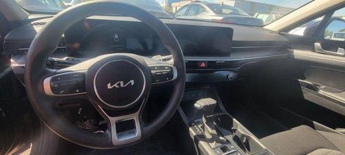 Aurora Black Pearl 2025 Kia K5 LXS