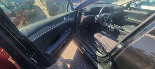 Aurora Black Pearl 2025 Kia K5 LXS