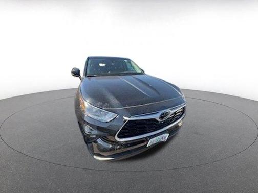 2025 Toyota Highlander LE