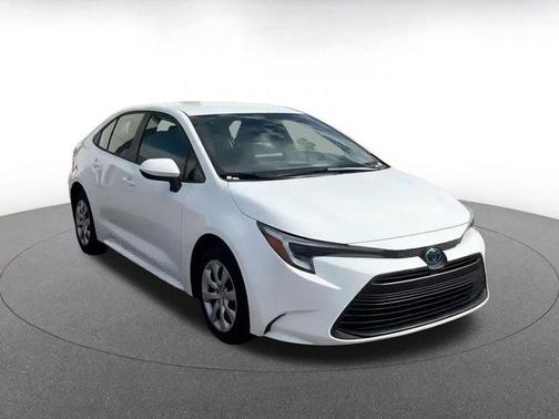 2025 Toyota Corolla Hybrid LE