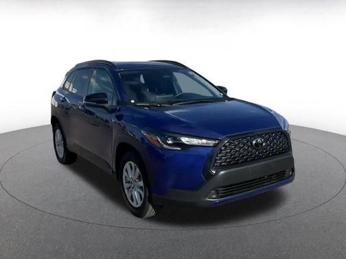 2025 Toyota Corolla Cross LE