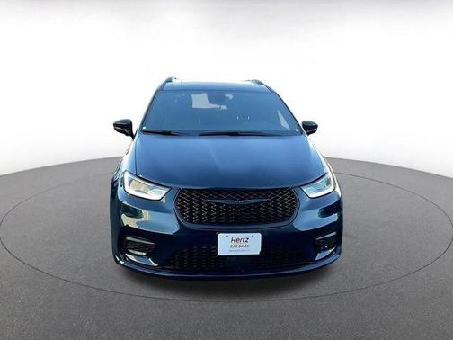 Fathom Blue Pearlcoat 2025 Chrysler Pacifica Limited