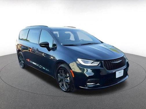 Fathom Blue Pearlcoat 2025 Chrysler Pacifica Limited