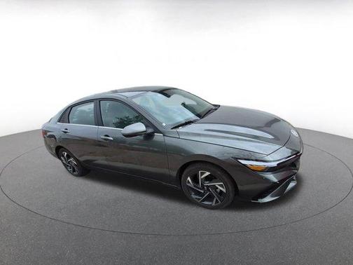 2025 Hyundai ELANTRA HEV Limited