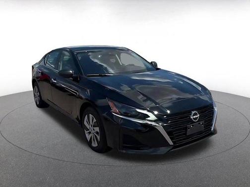 Black 2024 Nissan Altima 2.5 S