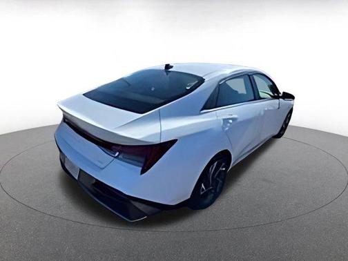 2025 Hyundai ELANTRA HEV Limited