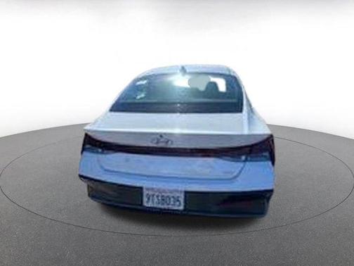 2025 Hyundai ELANTRA HEV Limited