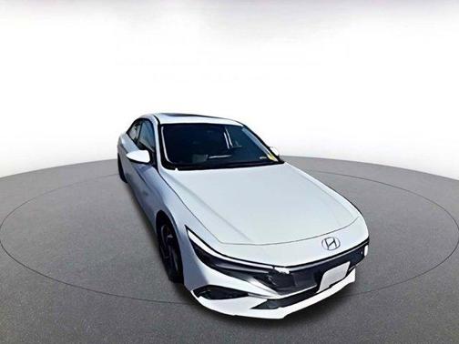 2025 Hyundai ELANTRA HEV Limited