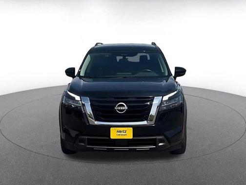 Super Black 2025 Nissan Pathfinder SV