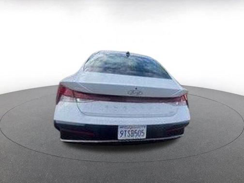 2025 Hyundai ELANTRA HEV Limited