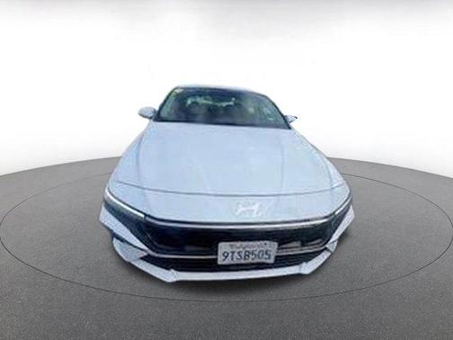 2025 Hyundai ELANTRA HEV Limited