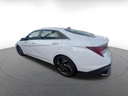 2025 Hyundai ELANTRA HEV Limited