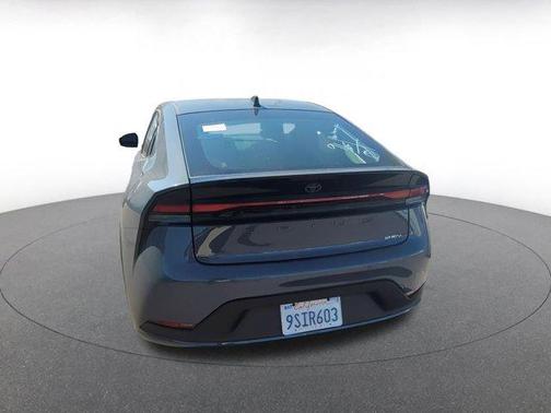 2025 Toyota Prius LE