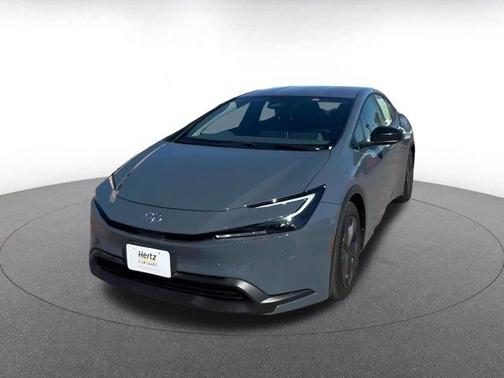 2025 Toyota Prius LE