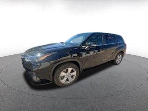 2025 Toyota Highlander LE