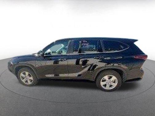 2025 Toyota Highlander LE