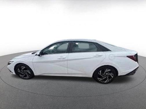 2025 Hyundai ELANTRA HEV Limited