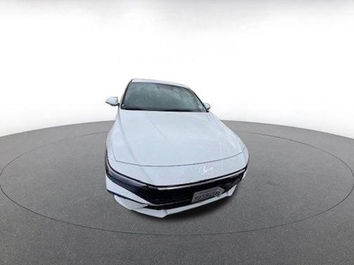 2025 Hyundai ELANTRA HEV Limited