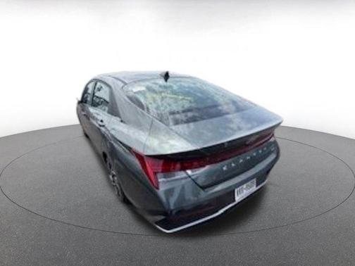2025 Hyundai ELANTRA HEV Limited