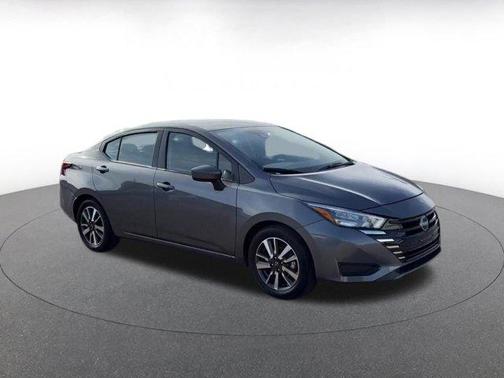 Gun Metallic 2025 Nissan Versa 1.6 SV
