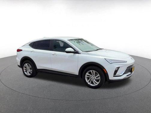 Summit White 2025 Buick Envista Preferred