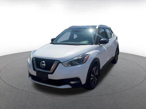 2020 Nissan Kicks SR