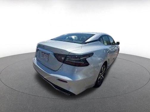2023 Nissan Maxima SV