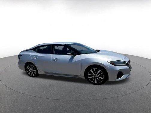 2023 Nissan Maxima SV