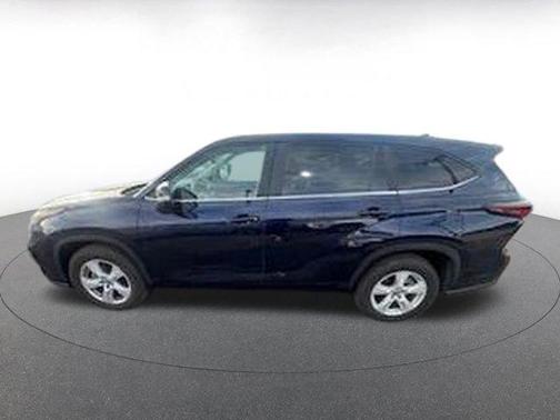 2025 Toyota Highlander LE