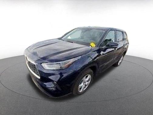 2025 Toyota Highlander LE