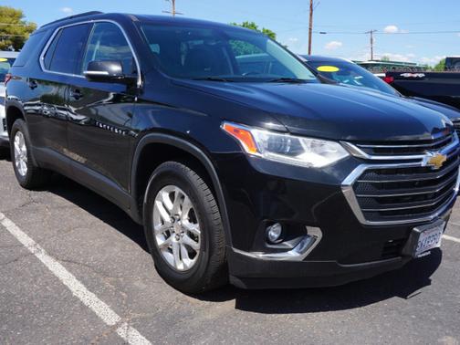 Photo 1 of 5 of 2020 Chevrolet Traverse LT Leather