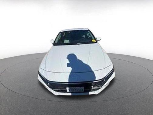 2025 Hyundai ELANTRA HEV Limited