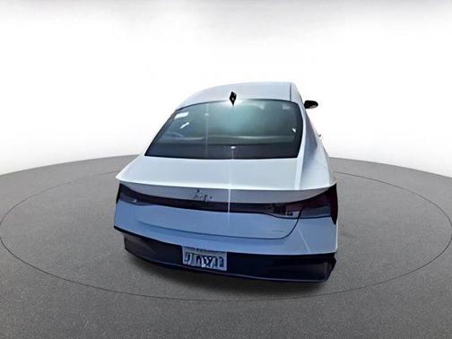 2025 Hyundai ELANTRA HEV Limited