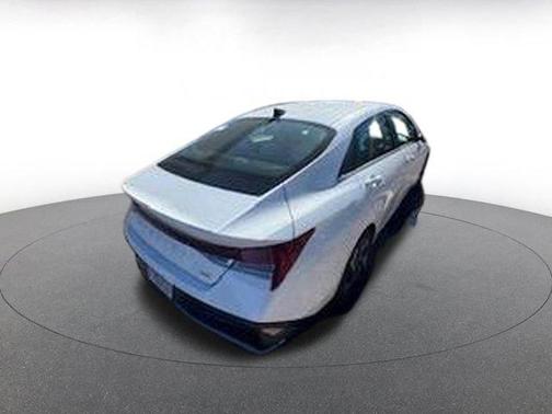 2025 Hyundai ELANTRA HEV Limited