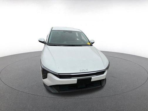 Snow White Pearl 2025 Kia K4