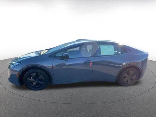2025 Toyota Prius LE